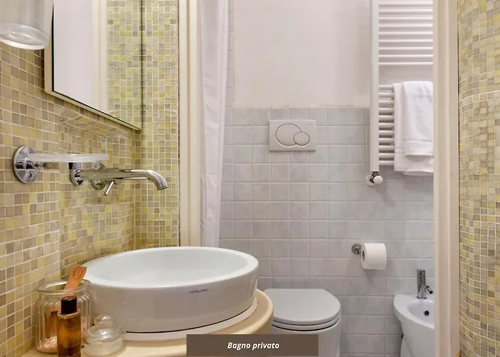 Apartment Yellow - Selection *